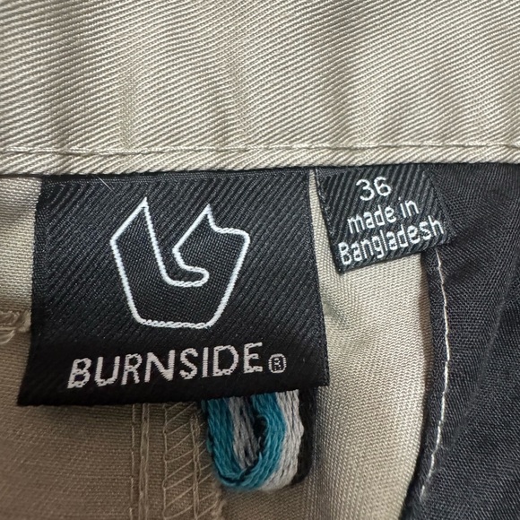 Burnside Men's Khaki Flat Front Shorts Size 36 - Picture 3 of 3